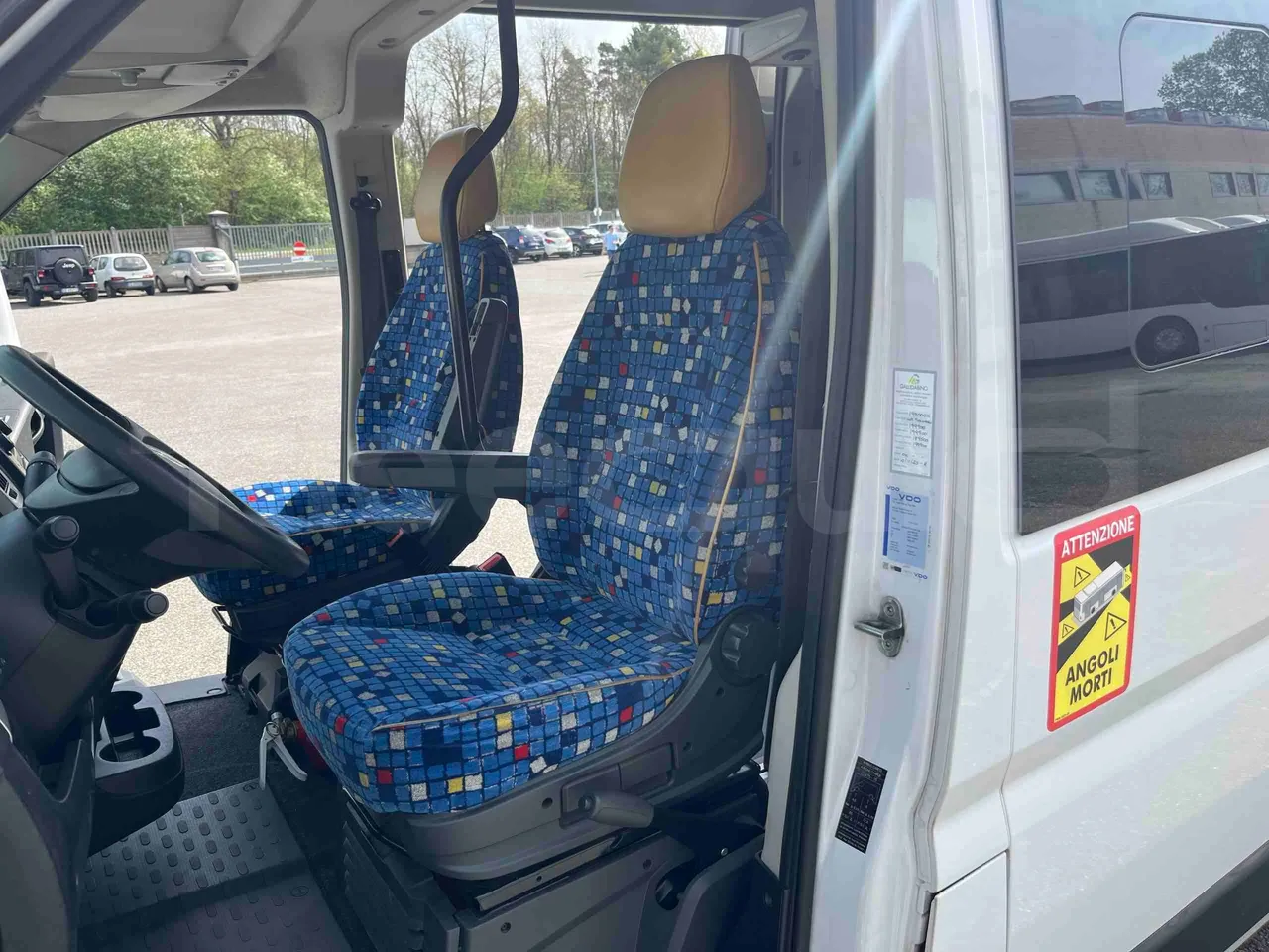 Mussa & Graziano 250MG2 HELMC - EUR6 - 130kW - 6.363m - driver's seat photo