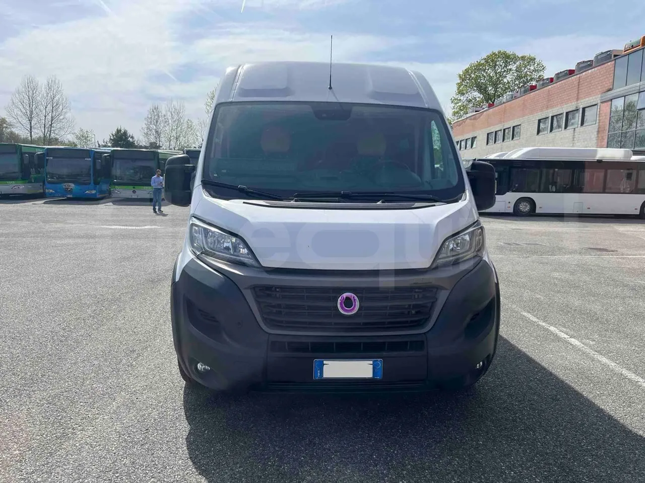 Mussa & Graziano 250MG2 HELMC - EUR6 - 130kW - 6.363m - front photo