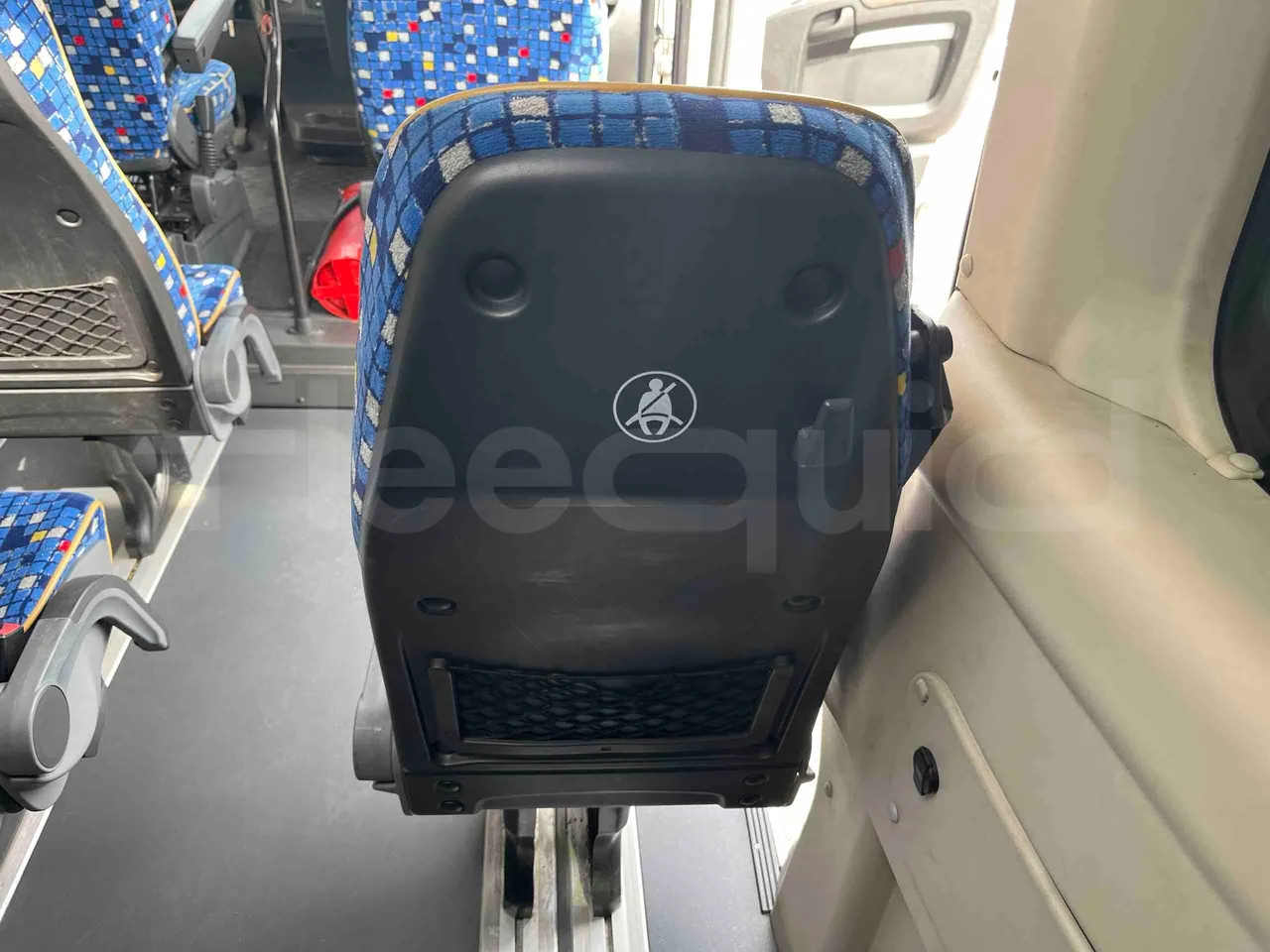 Mussa & Graziano 250MG2 HELMC - EUR6 - 130kW - 6.363m - forward view middle aisle