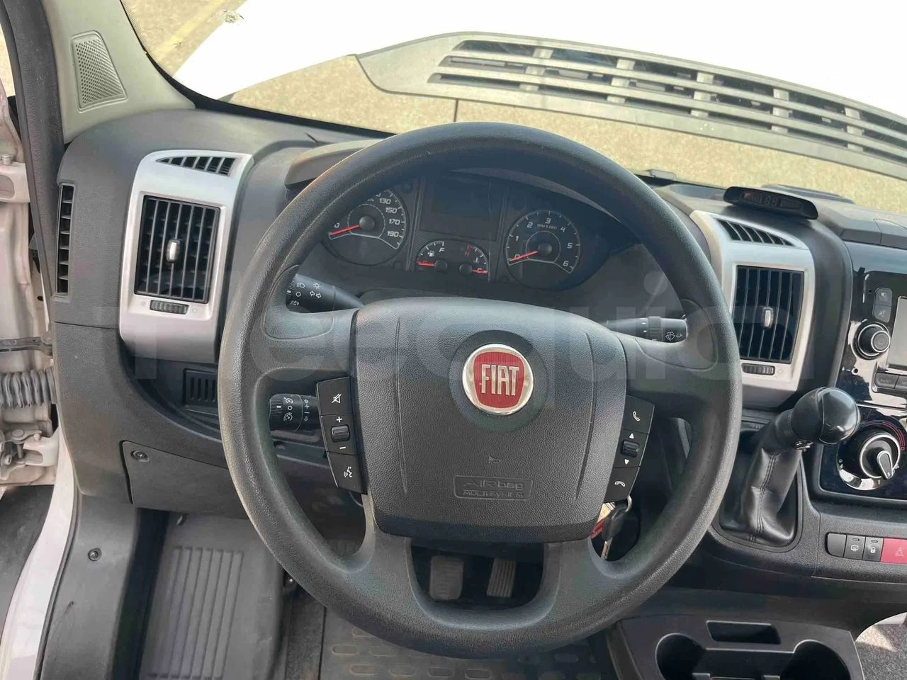 Mussa & Graziano 250MG2 HELMC - EUR6 - 130kW - 6.363m - steering wheel photo