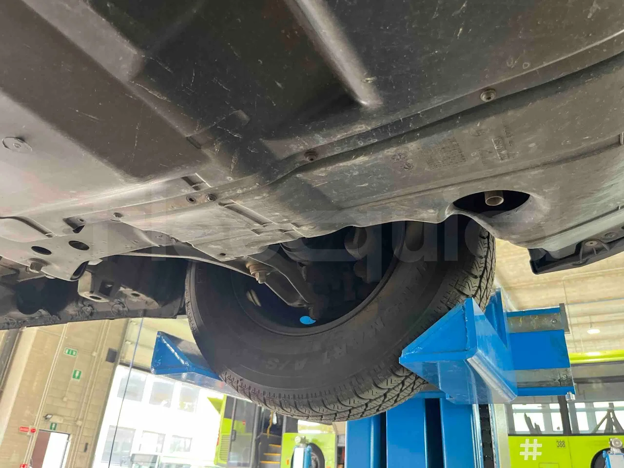 Mussa & Graziano 250MG2 HELMC - EUR6 - 130kW - 6.363m - front axle left side