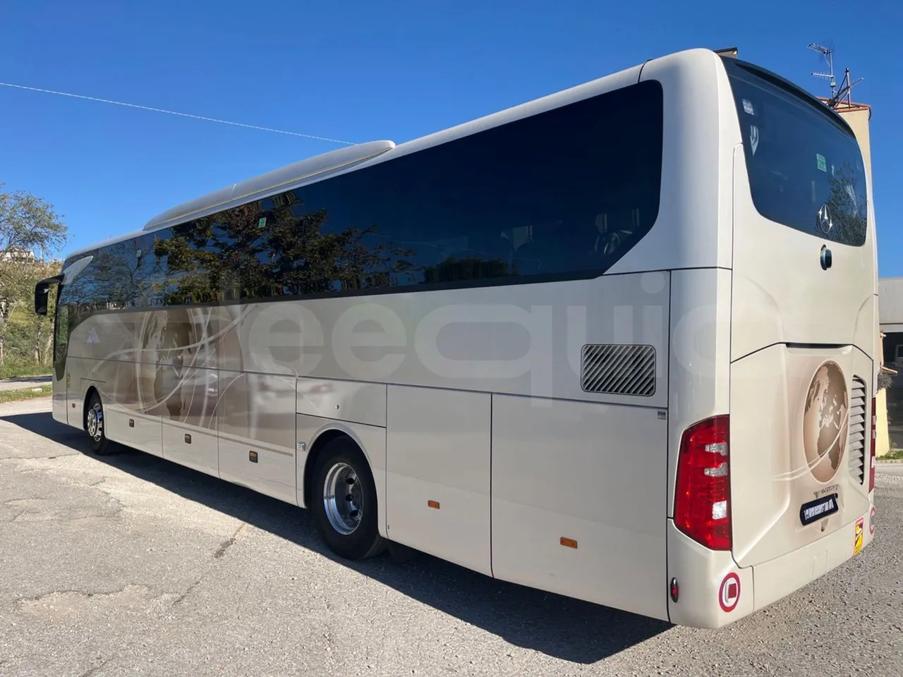 Mercedes-Benz Tourismo E16/2RHD-EUR6 -335kW -13.115m - 3/4 left rear side