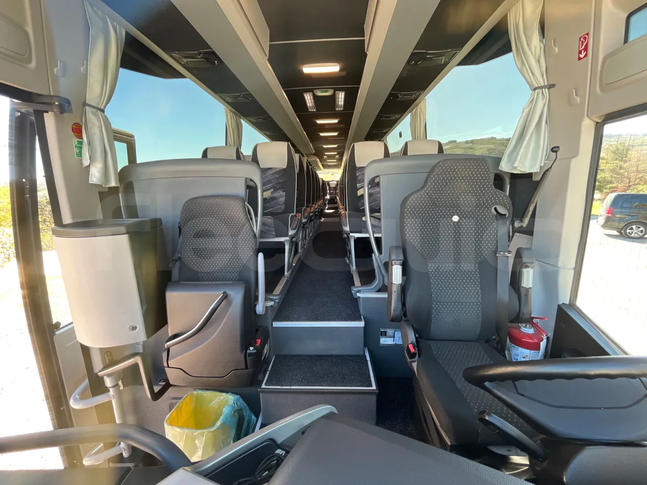 Mercedes-Benz Tourismo E16/2RHD-EUR6 -335kW -13.115m - coffee machine accessories