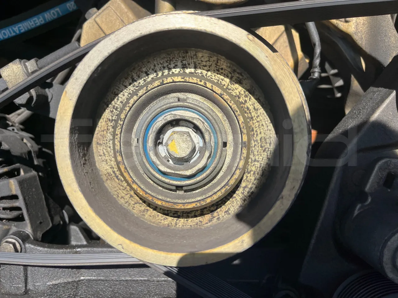 Mercedes-Benz Tourismo E16/2RHD-EUR6 -335kW -13.115m - air conditioning compressor