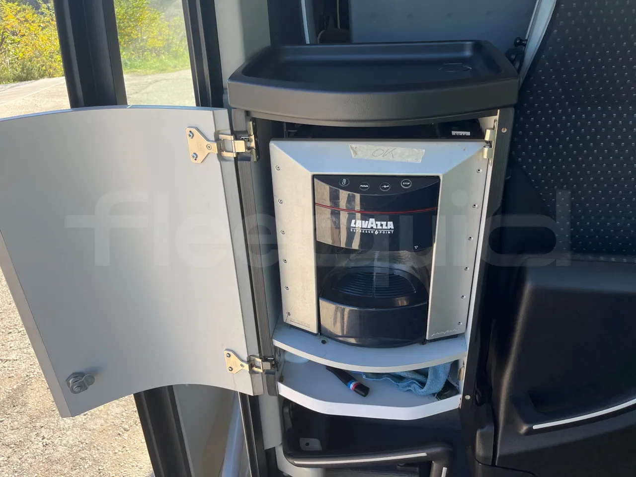 Mercedes-Benz Tourismo E16/2RHD-EUR6 -335kW -13.115m - disabled area photo