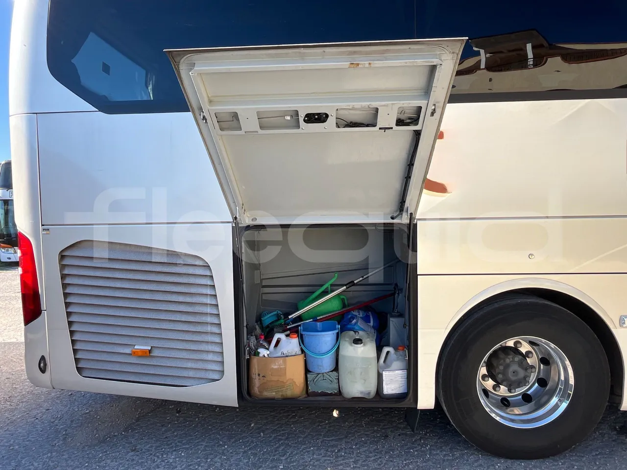 Mercedes-Benz Tourismo E16/2RHD-EUR6 -335kW -13.115m - fire extinguishing system