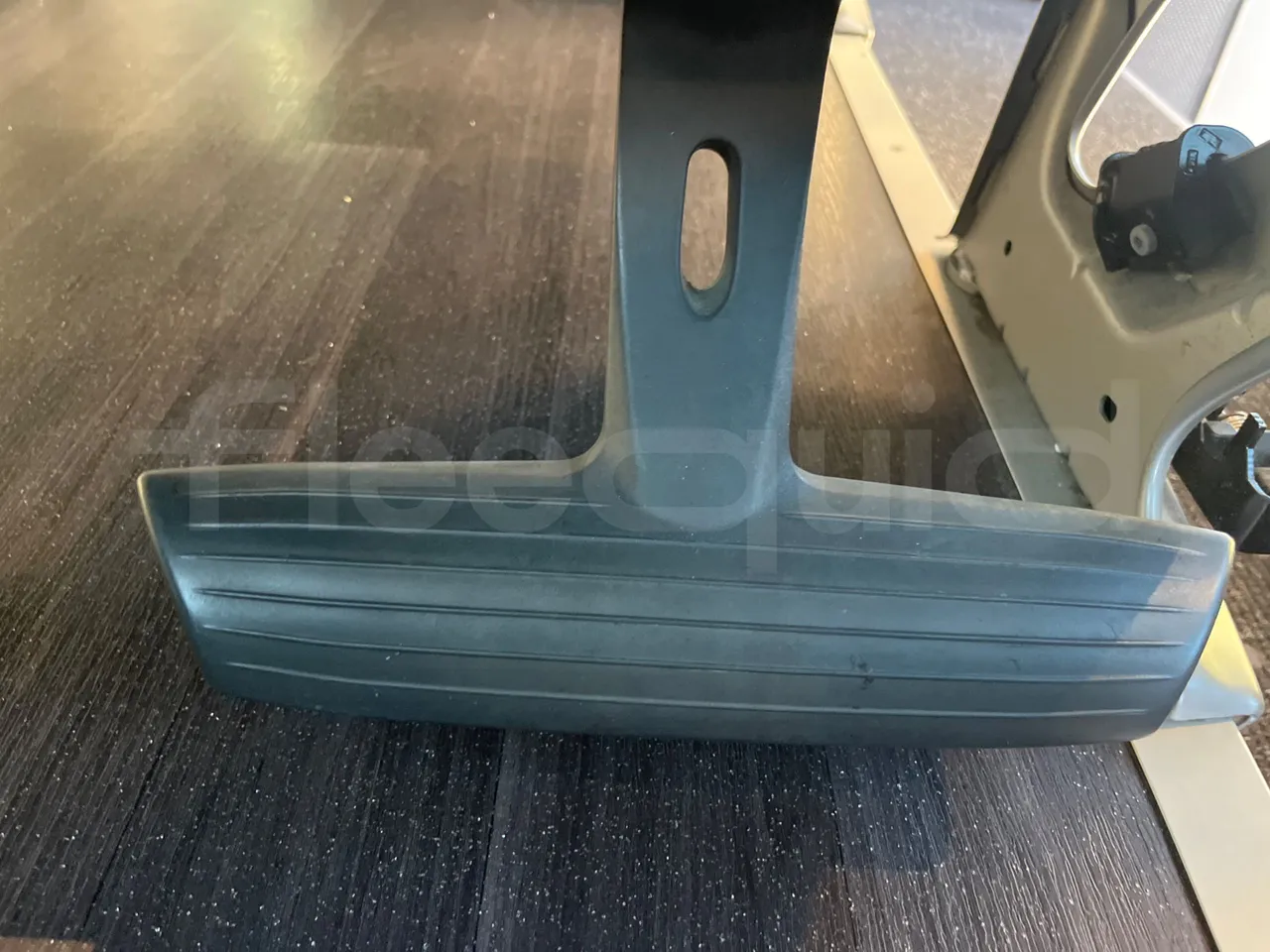 Mercedes-Benz Tourismo E16/2RHD-EUR6 -335kW -13.115m - footrest detail photo