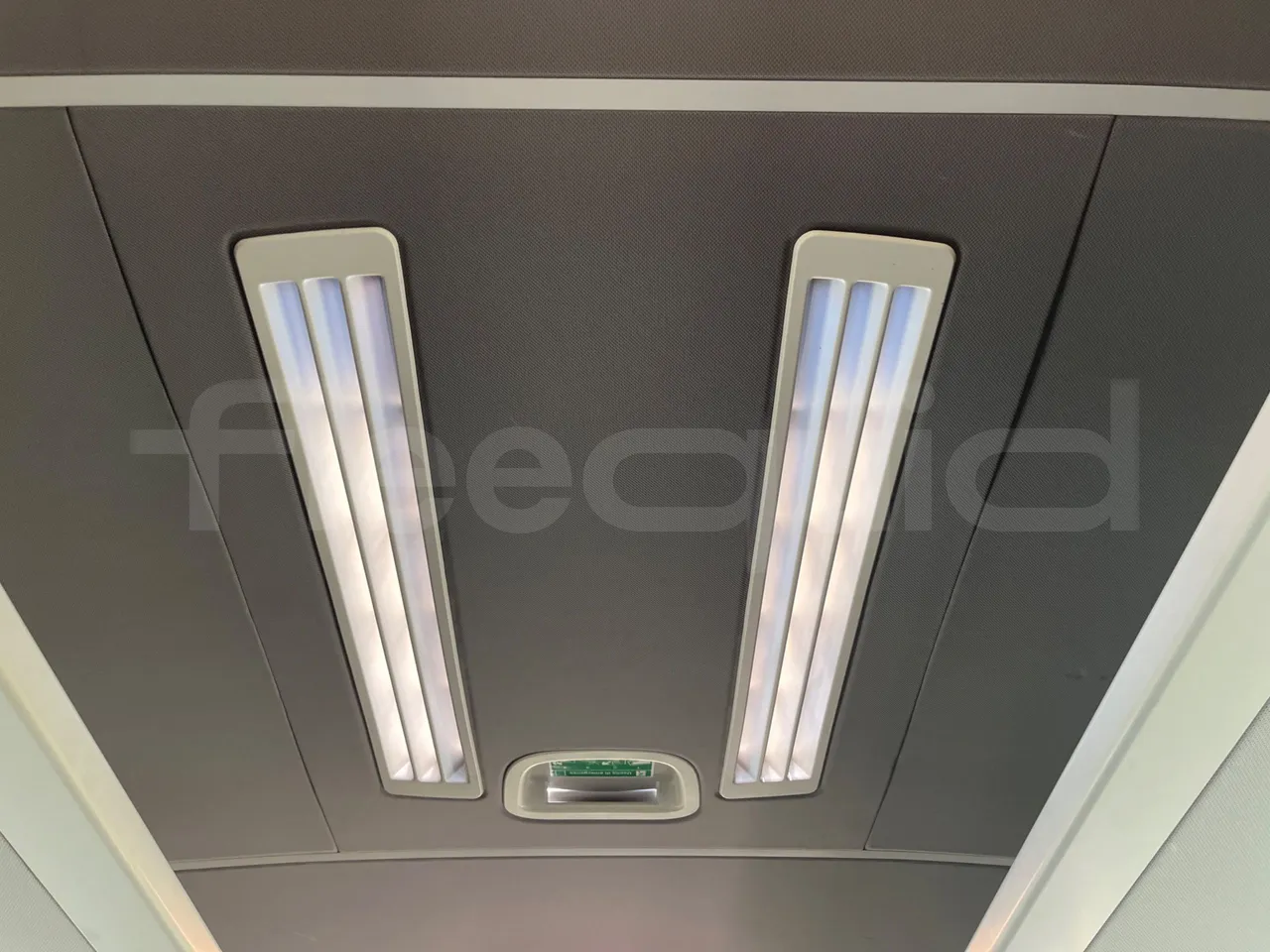 Mercedes-Benz Tourismo E16/2RHD-EUR6 -335kW -13.115m - roof hatch 1