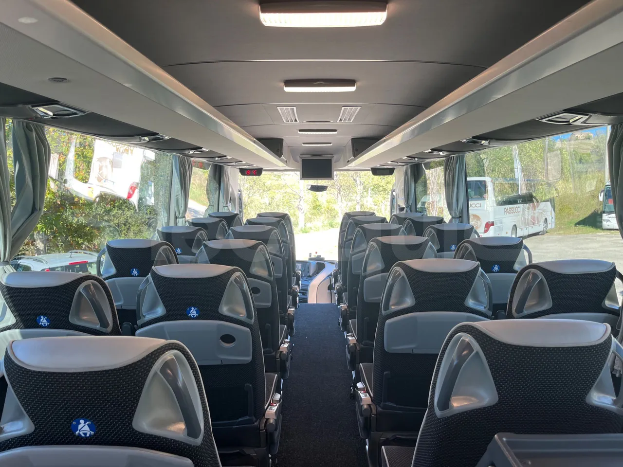 Mercedes-Benz Tourismo E16/2RHD-EUR6 -335kW -13.115m - forward view all seats last row height