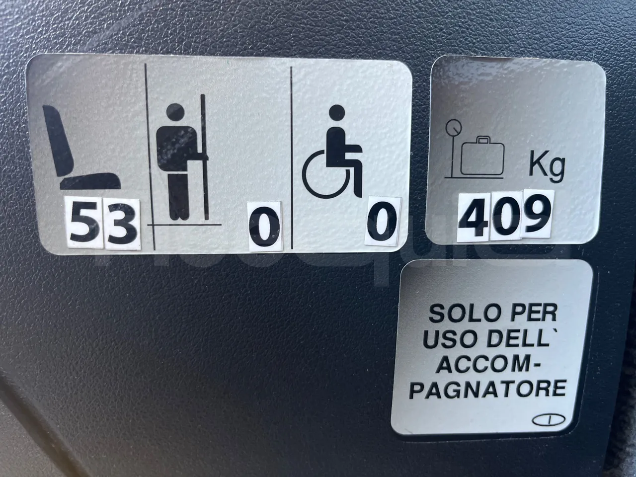 Mercedes-Benz Tourismo E16/2RHD-EUR6 -335kW -13.115m - seat plate photo