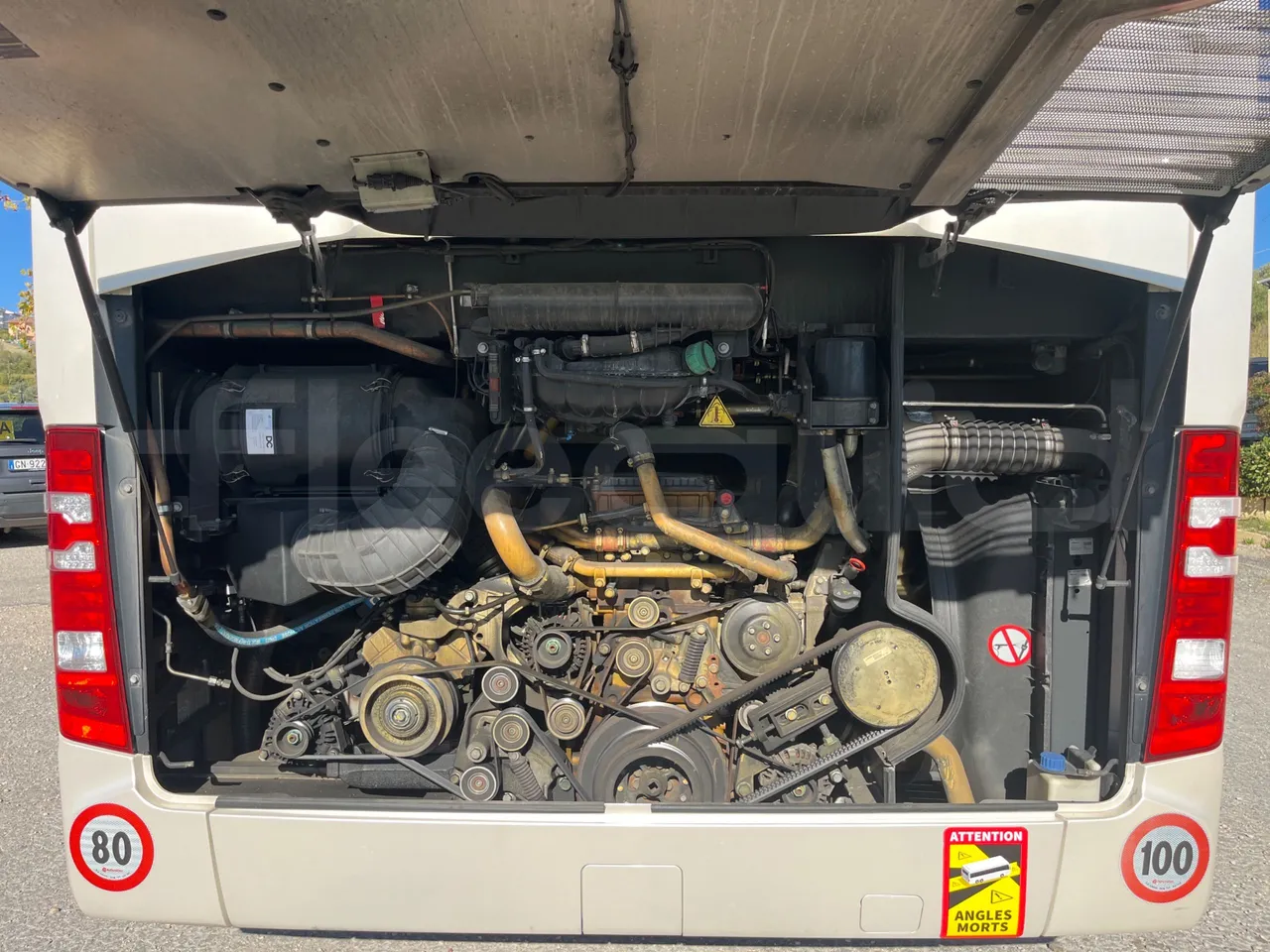 Mercedes-Benz Tourismo E16/2RHD-EUR6 -335kW -13.115m - rear hatch open