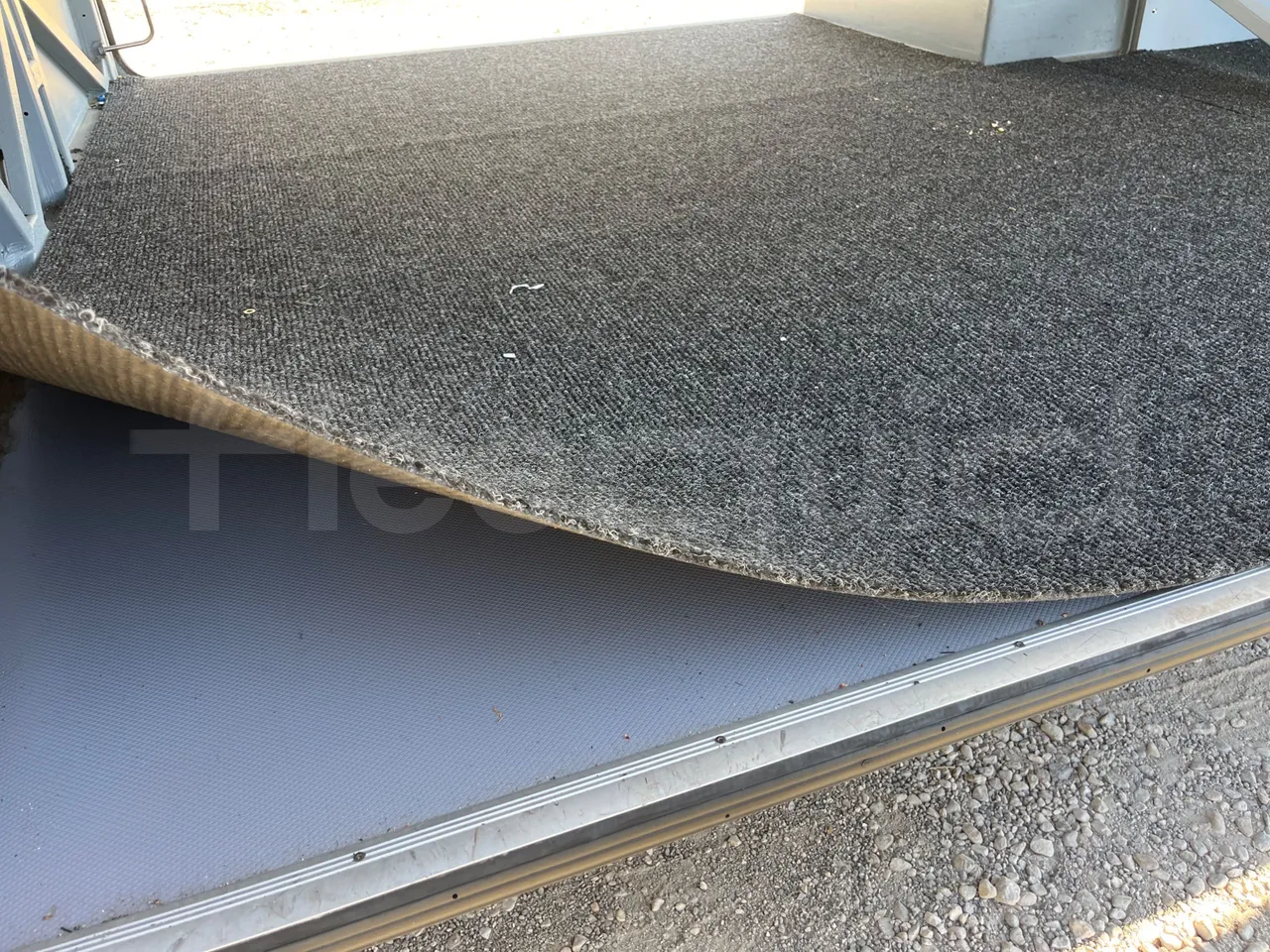 Mercedes-Benz Tourismo E16/2RHD-EUR6 -335kW -13.115m - under carpet photo