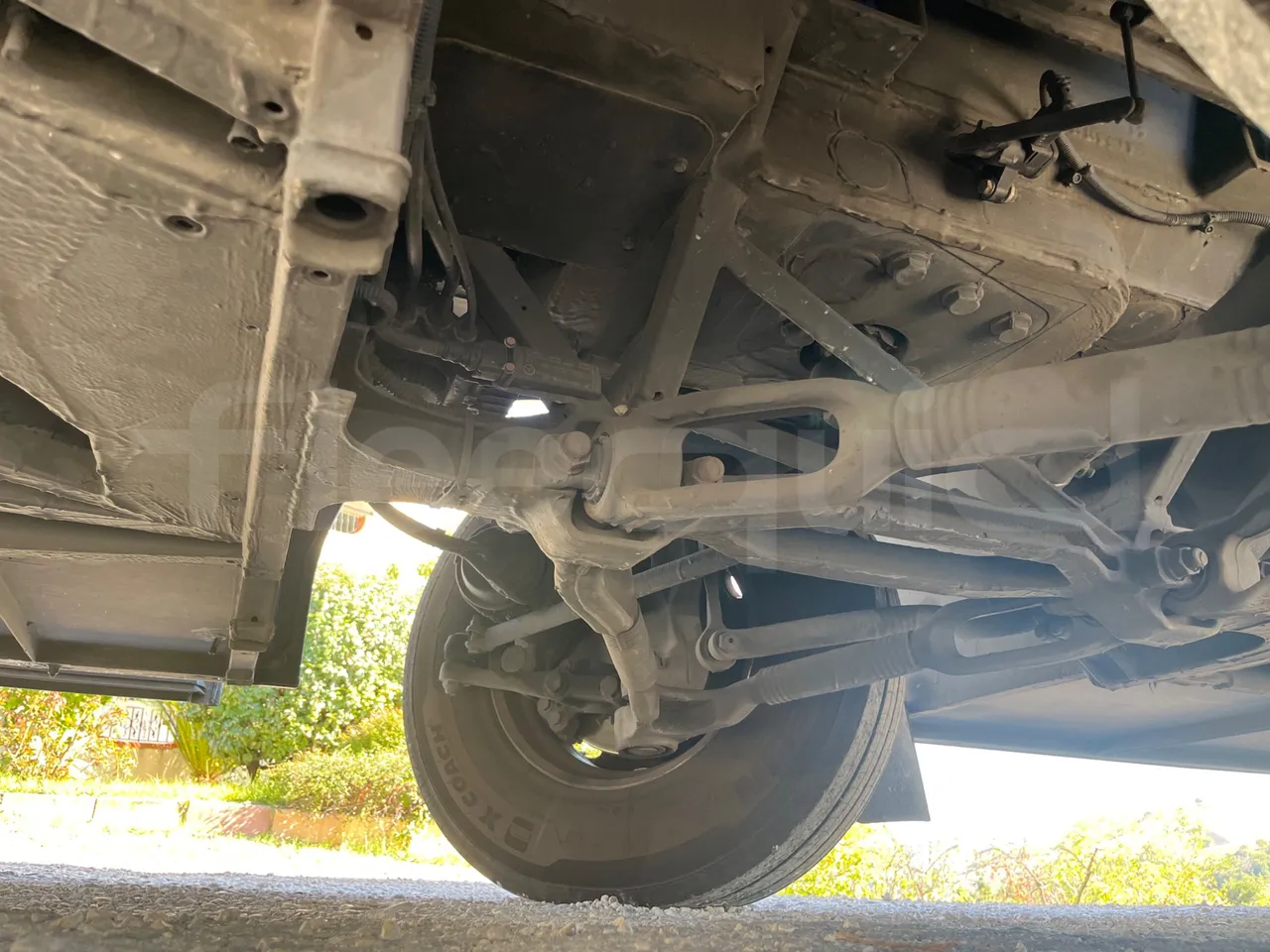 Mercedes-Benz Tourismo E16/2RHD-EUR6 -335kW -13.115m - front axle left side