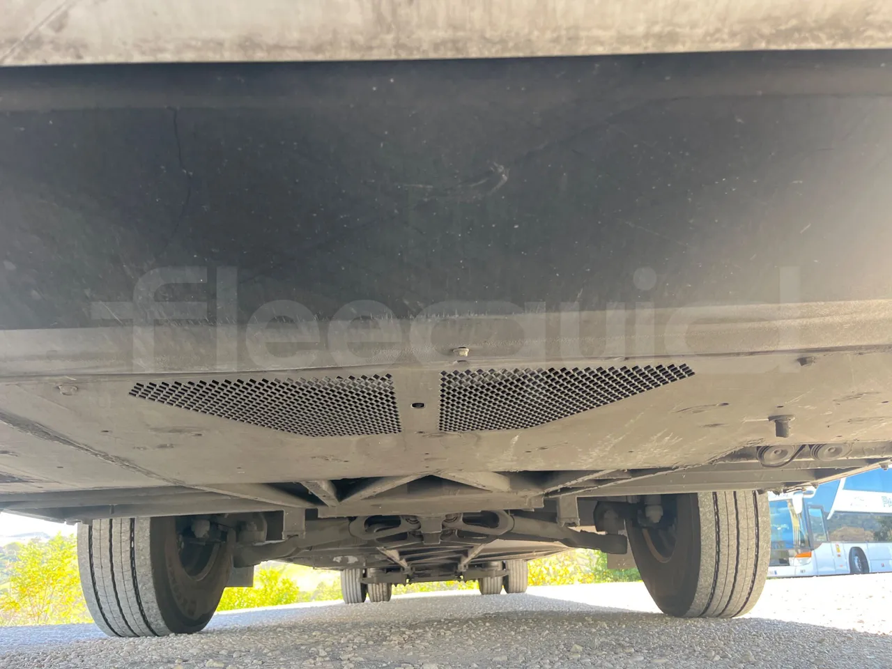 Mercedes-Benz Tourismo E16/2RHD-EUR6 -335kW -13.115m - front undercarriage from front