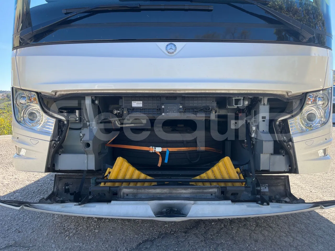 Mercedes-Benz Tourismo E16/2RHD-EUR6 -335kW -13.115m - spare wheel