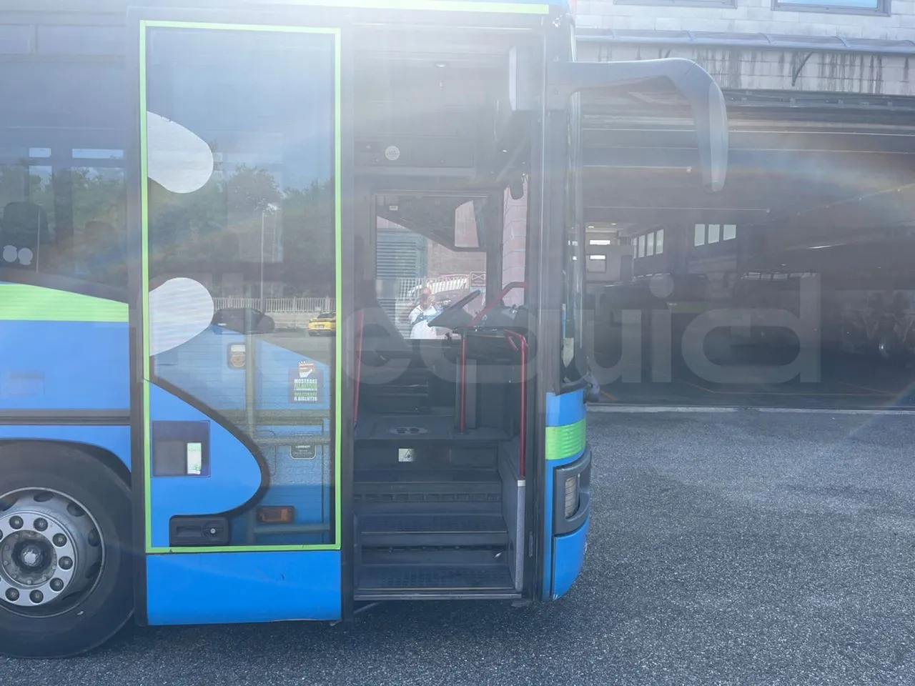 Mercedes-Benz Integro 0550-EUR3-220kW-12m - front door 1 open