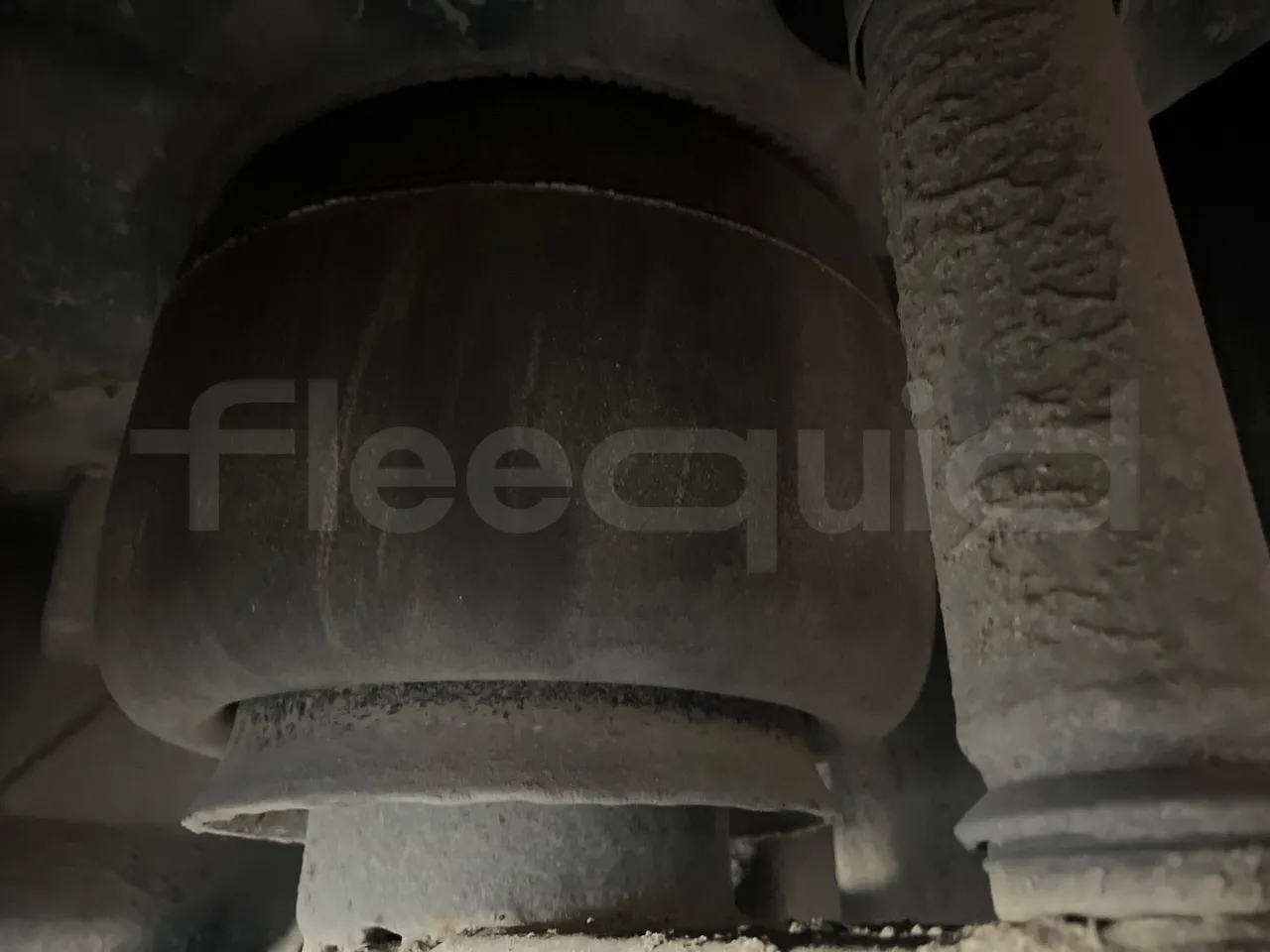 Mercedes-Benz Integro 0550-EUR3-220kW-12m - axel 2 air springs 1 left