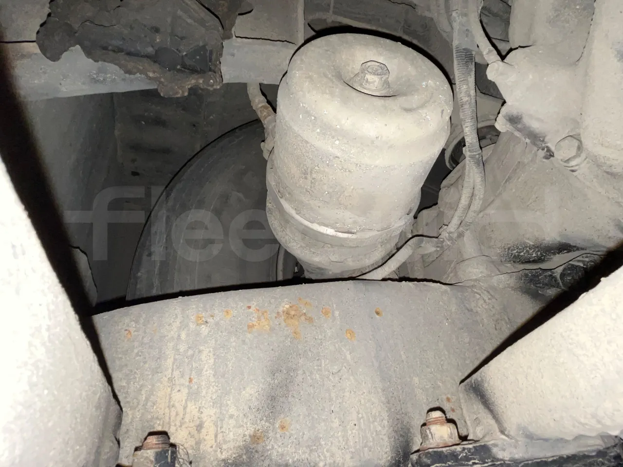 Mercedes-Benz Integro 0550-EUR3-220kW-12m - axle 2 caliper brakes left