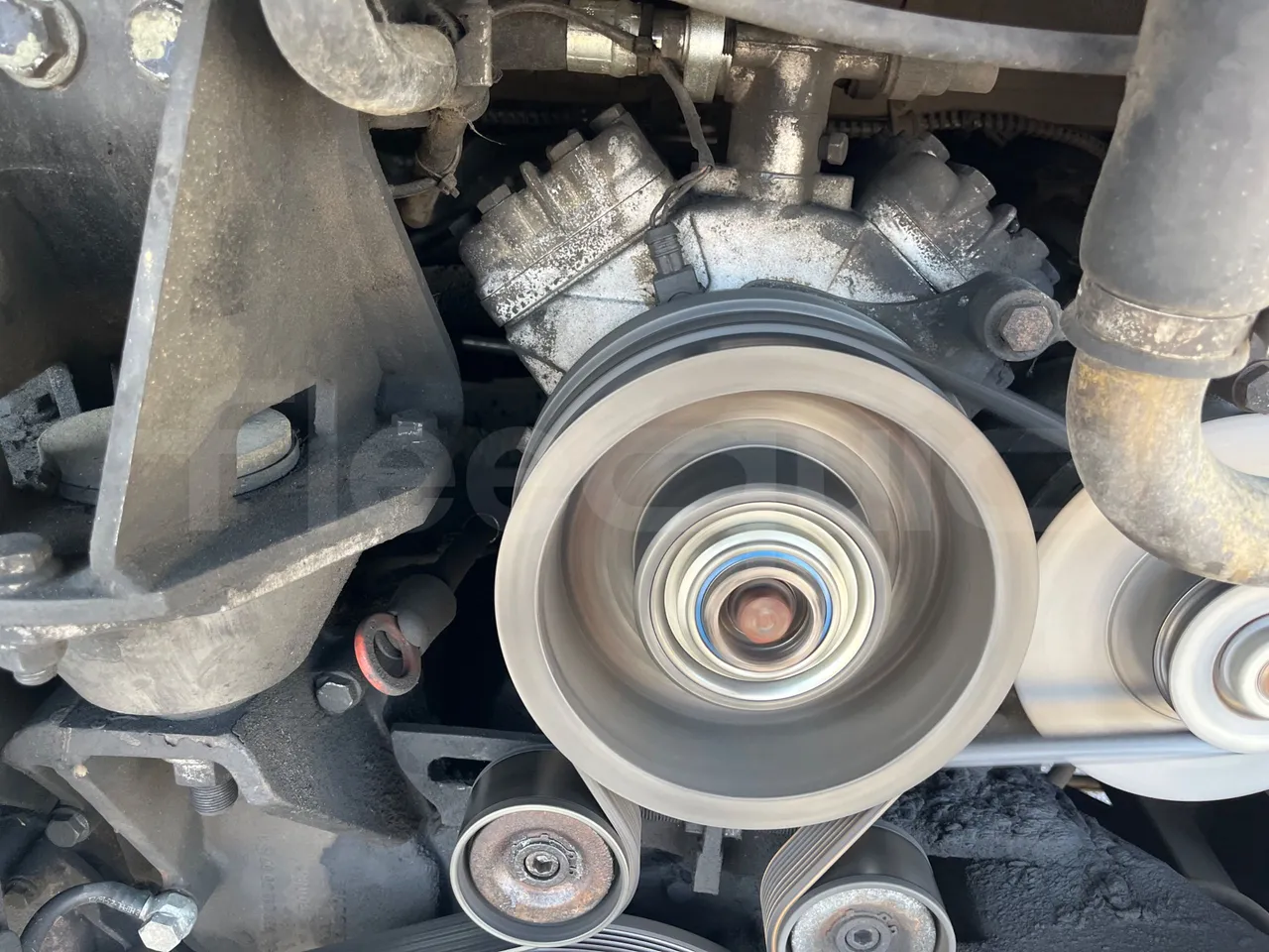 Mercedes-Benz Integro 0550-EUR3-220kW-12m - air conditioning compressor (mandatory for bus to scrap)