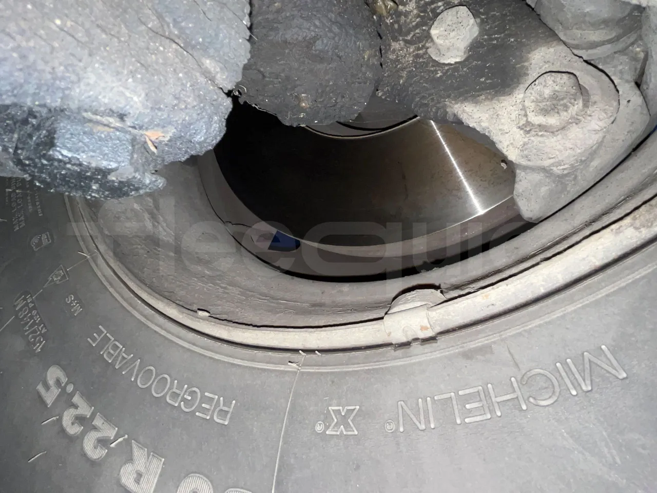 Mercedes-Benz Integro 0550-EUR3-220kW-12m - front discs left