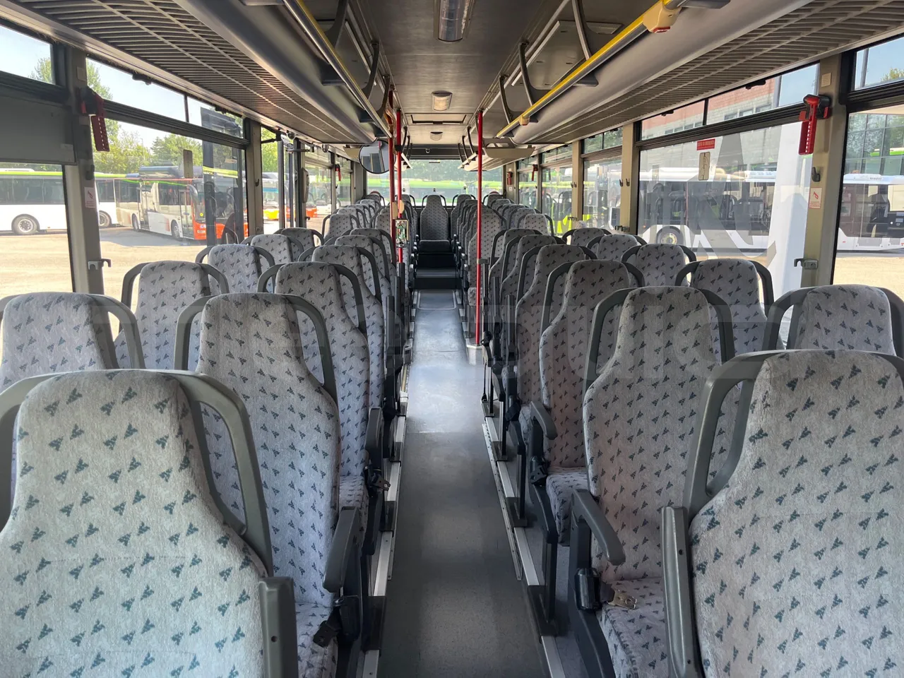 Mercedes-Benz Integro 0550-EUR3-220kW-12m - interior reverse seats driver height (mandatory for bus to scrap)
