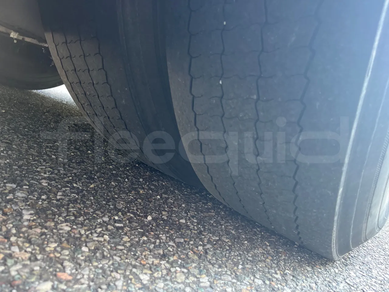 Mercedes-Benz Integro 0550-EUR3-220kW-12m - tread condition second axle tires left