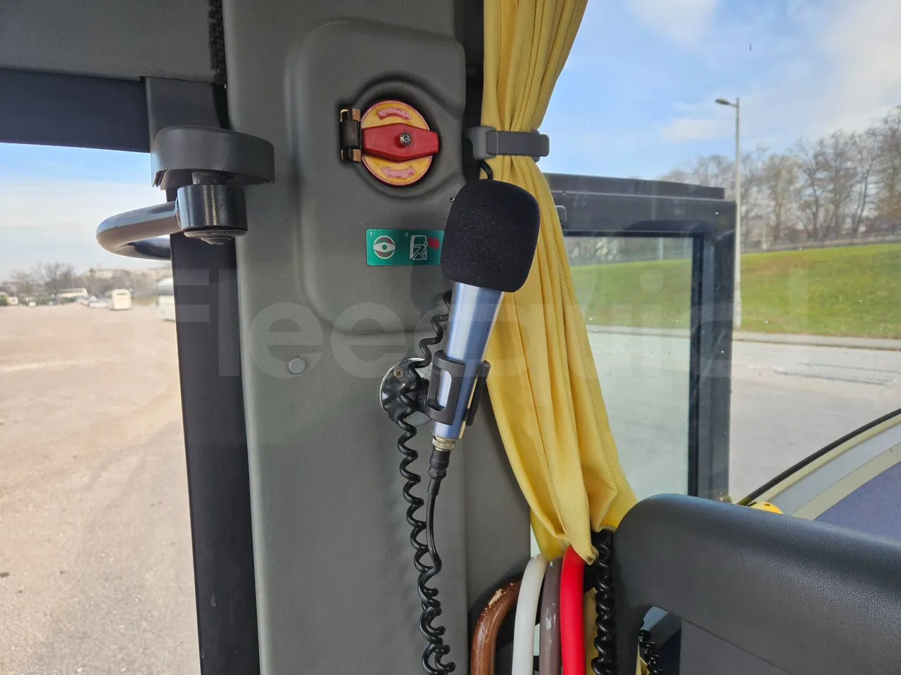 Mercedes-Benz Tourismo 15 RDH - EURO 4 - 300 kW - 12m -3,65 hight - hostes microphone accessories photo