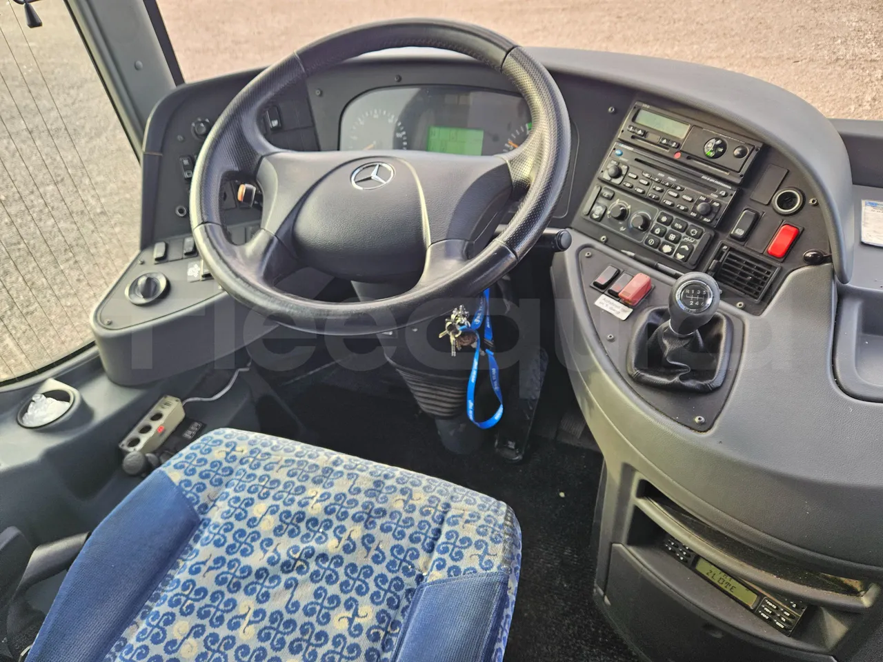 Mercedes-Benz Tourismo 15 RDH - EURO 4 - 300 kW - 12m -3,65 hight - buttons panels on