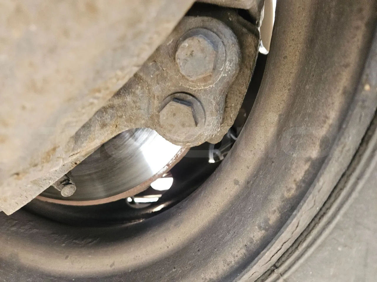 Mercedes-Benz Tourismo 15 RDH - EURO 4 - 300 kW - 12m -3,65 hight - front discs left