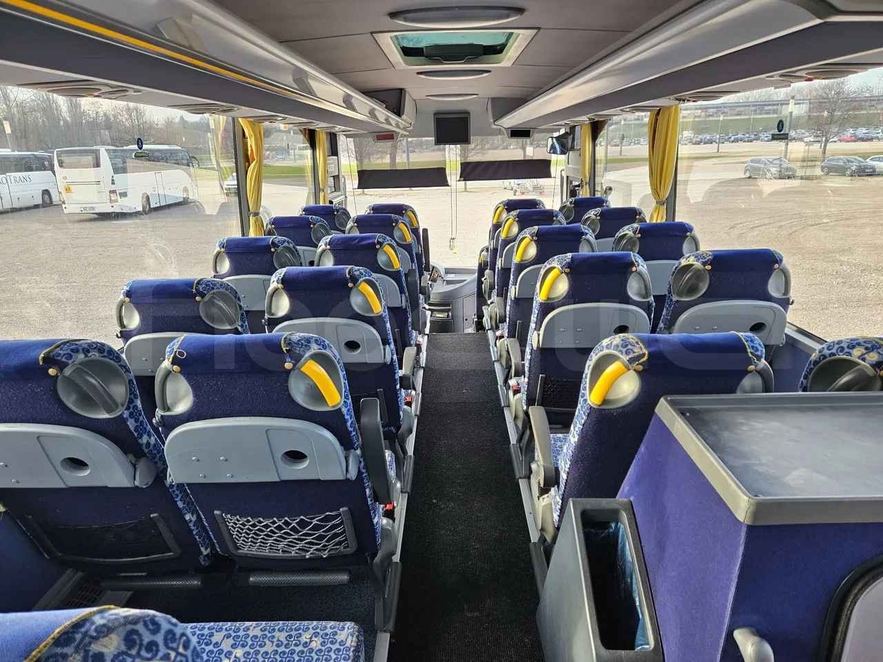 Mercedes-Benz Tourismo 15 RDH - EURO 4 - 300 kW - 12m -3,65 hight - forward view middle aisle