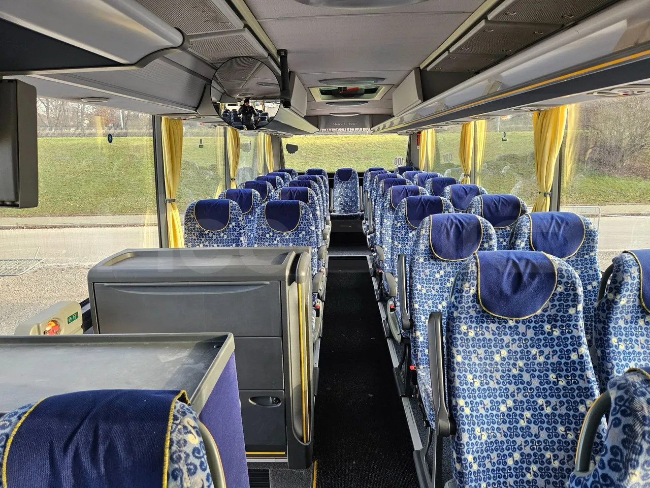 Mercedes-Benz Tourismo 15 RDH - EURO 4 - 300 kW - 12m -3,65 hight - reverse view middle aisle