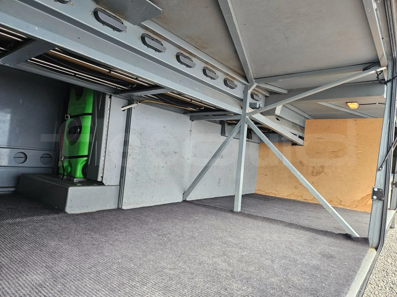 Mercedes-Benz Tourismo 15 RDH - EURO 4 - 300 kW - 12m -3,65 hight - internal frame rust check