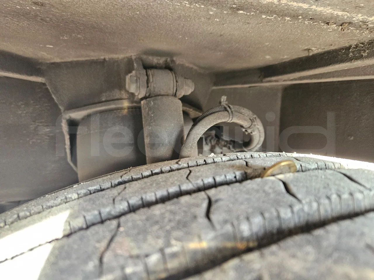 Mercedes-Benz Tourismo 15 RDH - EURO 4 - 300 kW - 12m -3,65 hight - tread condition front tires left