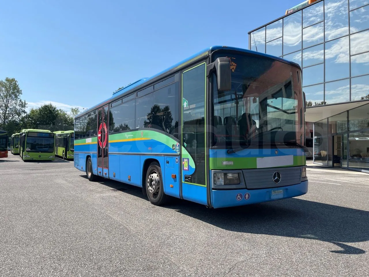 Mercedes-Benz Integro 0550-EUR3-220kW-12m - 3/4 front right doors (mandatory for bus to scrap)