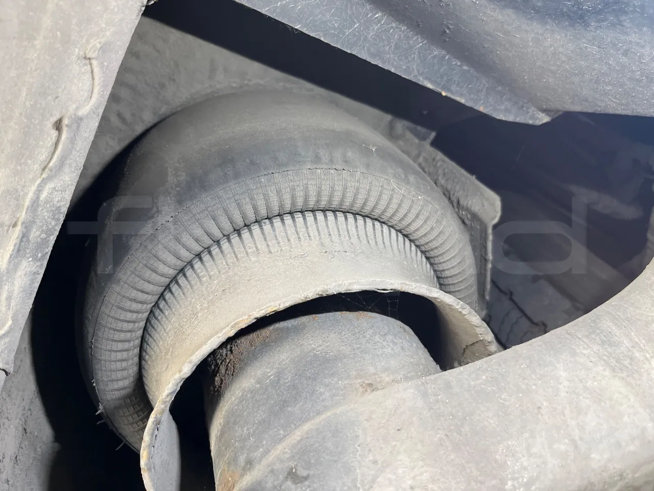 Mercedes-Benz Integro 0550-EUR3-220kW-12m - axel 2 air springs 2 left