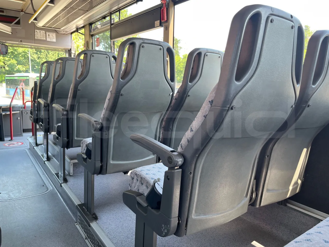 Mercedes-Benz Integro 0550-EUR3-220kW-12m - armrest detail photo