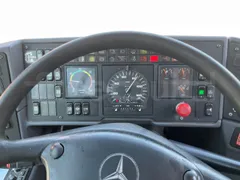 Mercedes-Benz Integro 0550-EUR3-220kW-12m - dashboard lights on