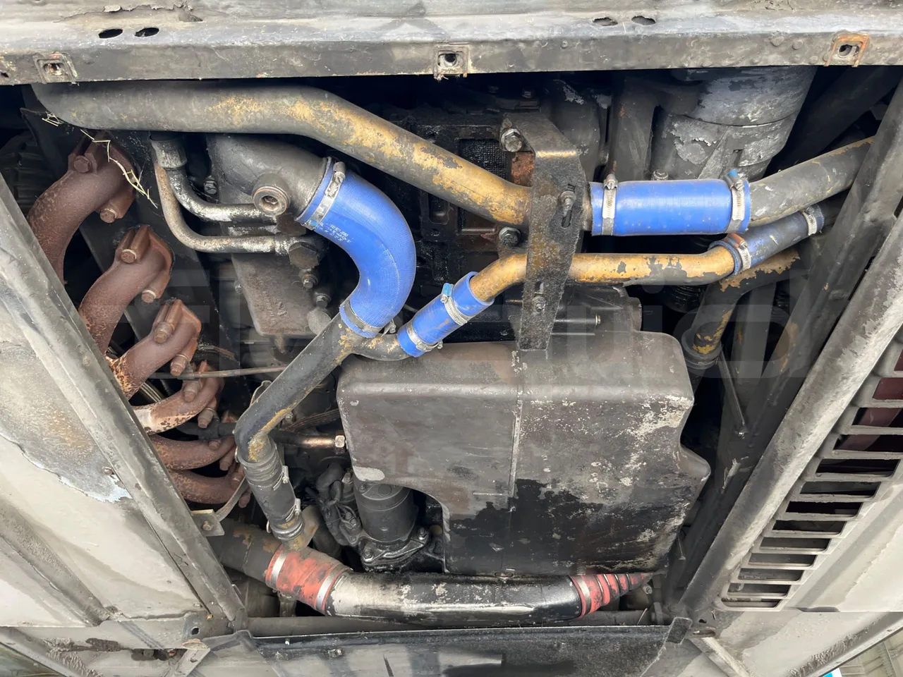 Mercedes-Benz Integro 0550-EUR3-220kW-12m - engine without protection