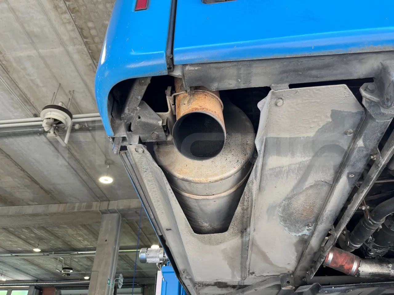 Mercedes-Benz Integro 0550-EUR3-220kW-12m - exhaust photo
