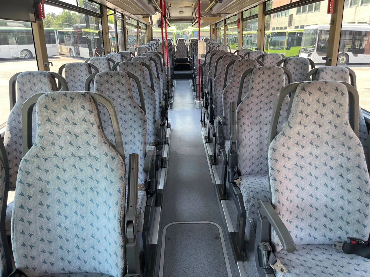 Mercedes-Benz Integro 0550-EUR3-220kW-12m - interior reverse seats driver height (mandatory for bus to scrap)