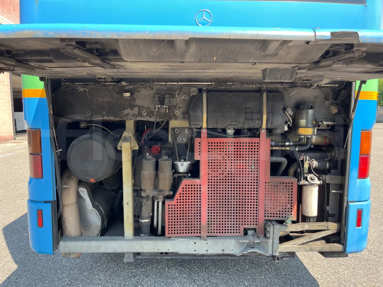 Mercedes-Benz Integro 0550-EUR3-220kW-12m - rear hatch open (mandatory  for bus to scrap)