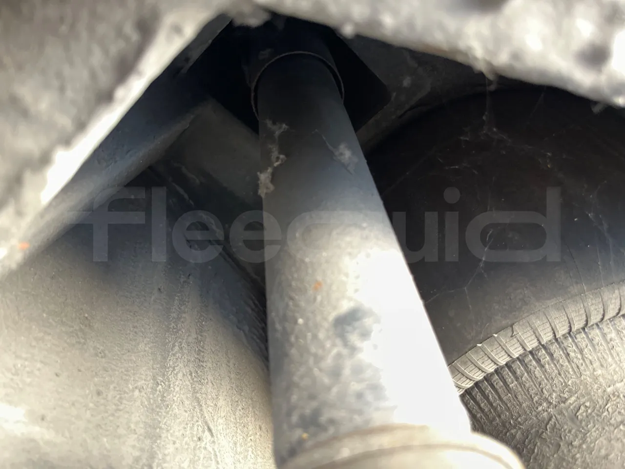 Mercedes-Benz Integro 0550-EUR3-220kW-12m - axle 2 shock absorbers 2 left