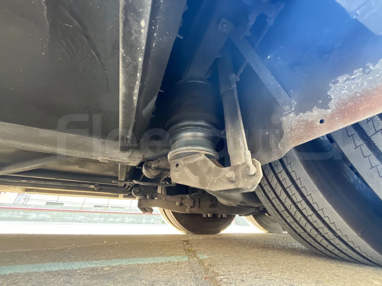 Volvo 9700 B12B  - Euro3 - 309kW - 13.680mt - axel 2 air springs 1 right