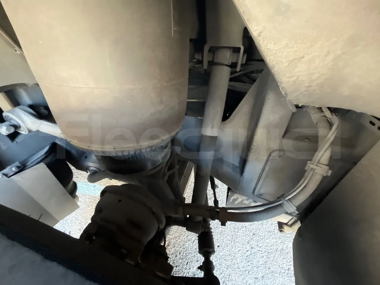 Volvo 9700 B12B  - Euro3 - 309kW - 13.680mt - axle 2 caliper brakes left