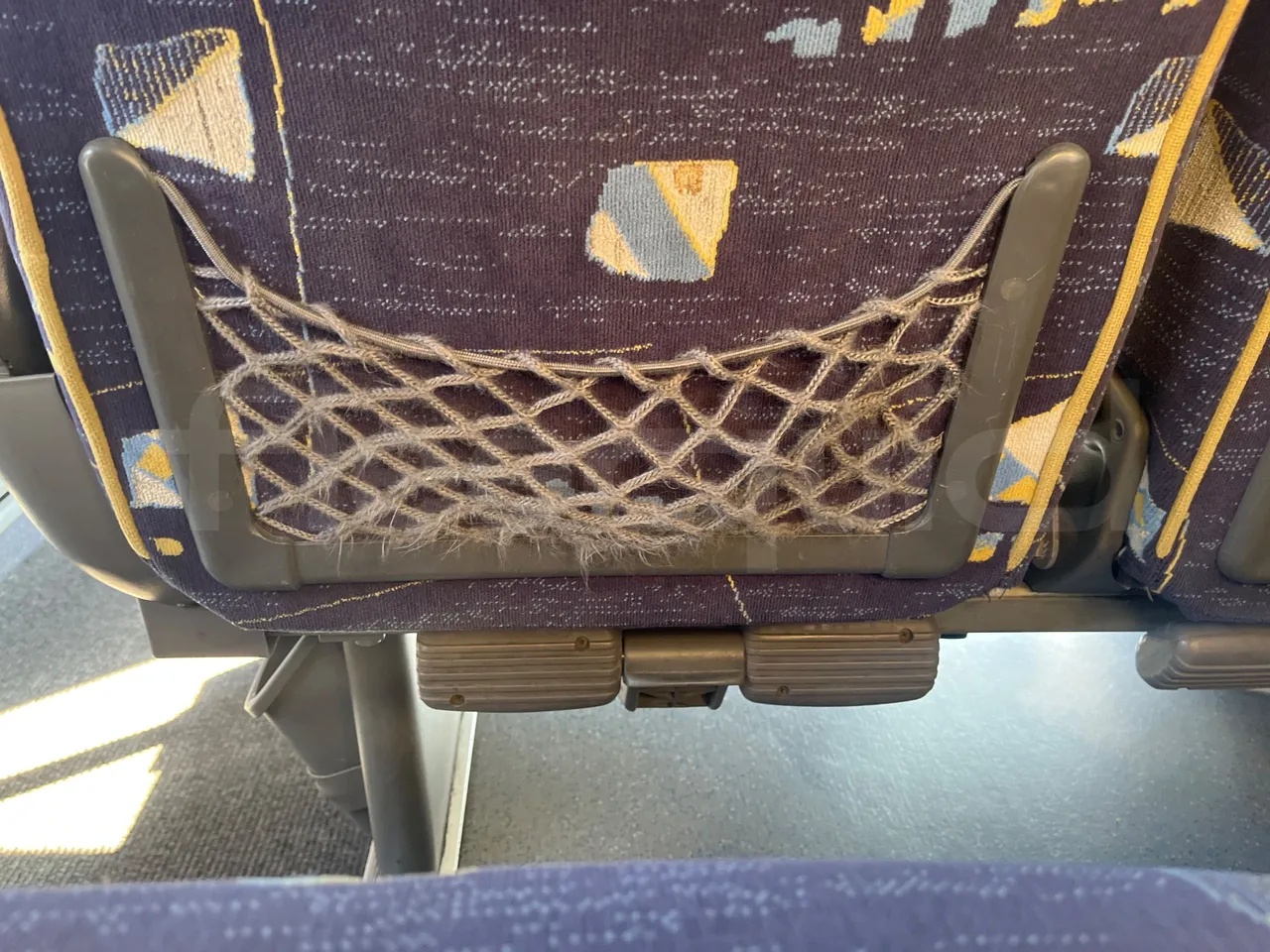 Volvo 9700 B12B  - Euro3 - 309kW - 13.680mt - mesh detail photo