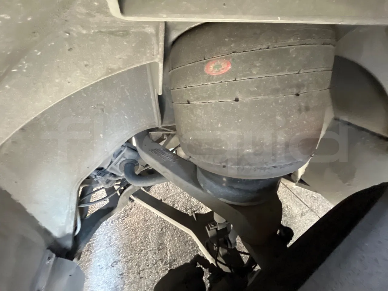 Volvo 9700 B12B  - Euro3 - 309kW - 13.680mt - front shock absorbers right