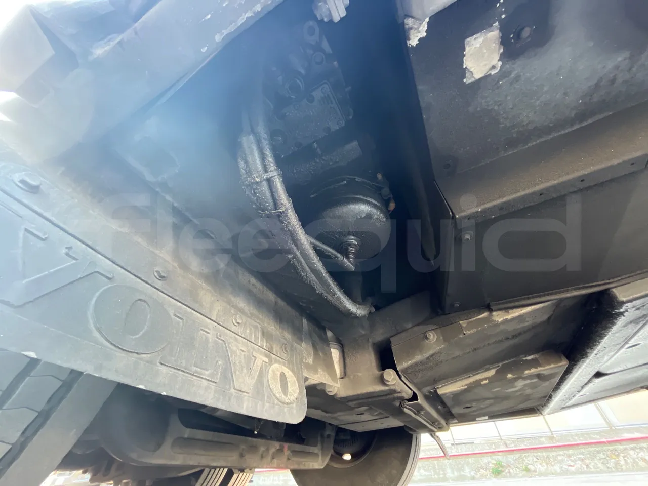 Volvo 9700 B12B  - Euro3 - 309kW - 13.680mt - axle 2 shock absorbers 2 left