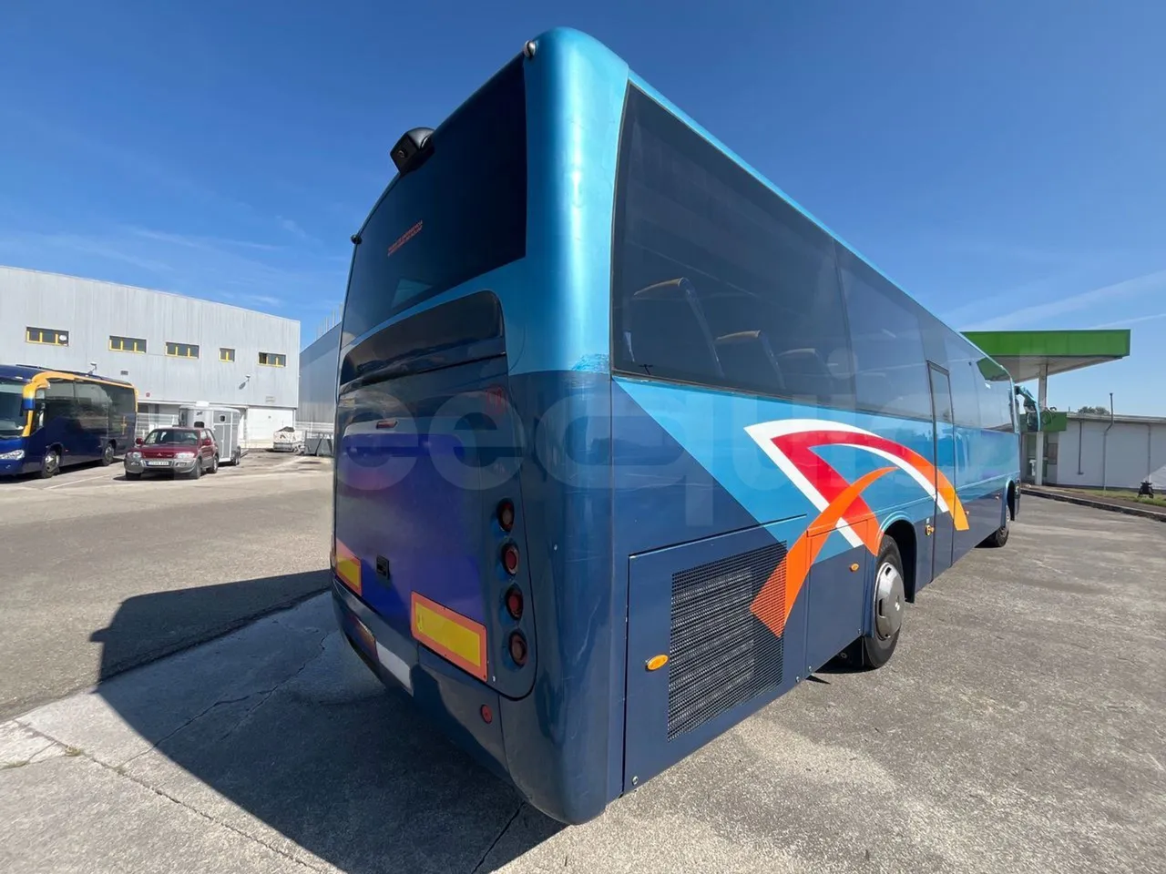 Mercedes-Benz OC 500 RF A4GC10 -EUR4 -260kW -13.5m - 3/4 right rear doors closed