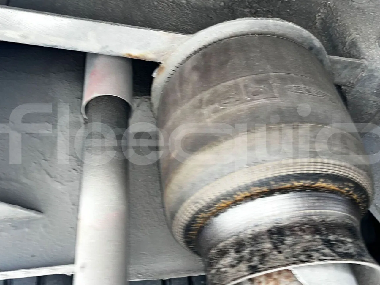 Mercedes-Benz OC 500 RF A4GC10 -EUR4 -260kW -13.5m - axel 2 air springs 1 right