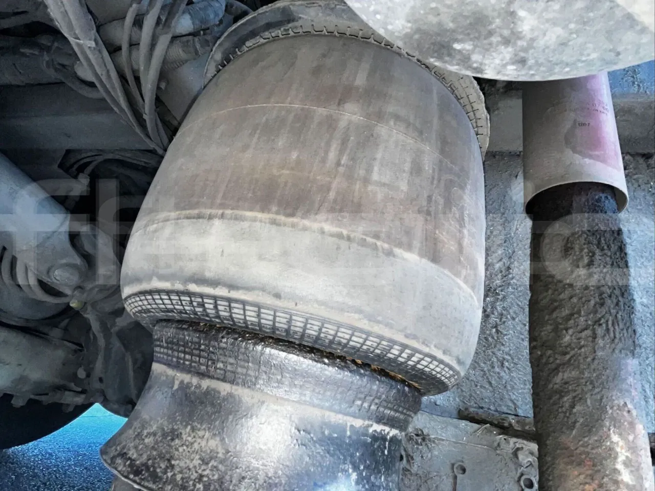 Mercedes-Benz OC 500 RF A4GC10 -EUR4 -260kW -13.5m - axel 2 air springs 2 right